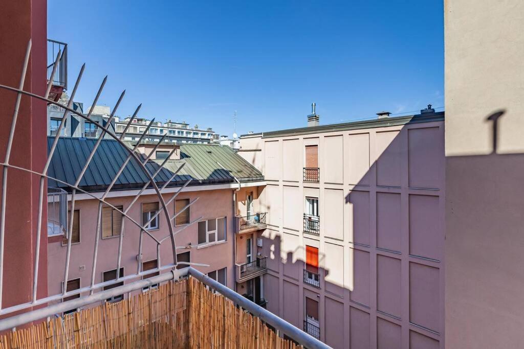 Appartamento Chicco In Zona Elegante Milano Dış mekan fotoğraf